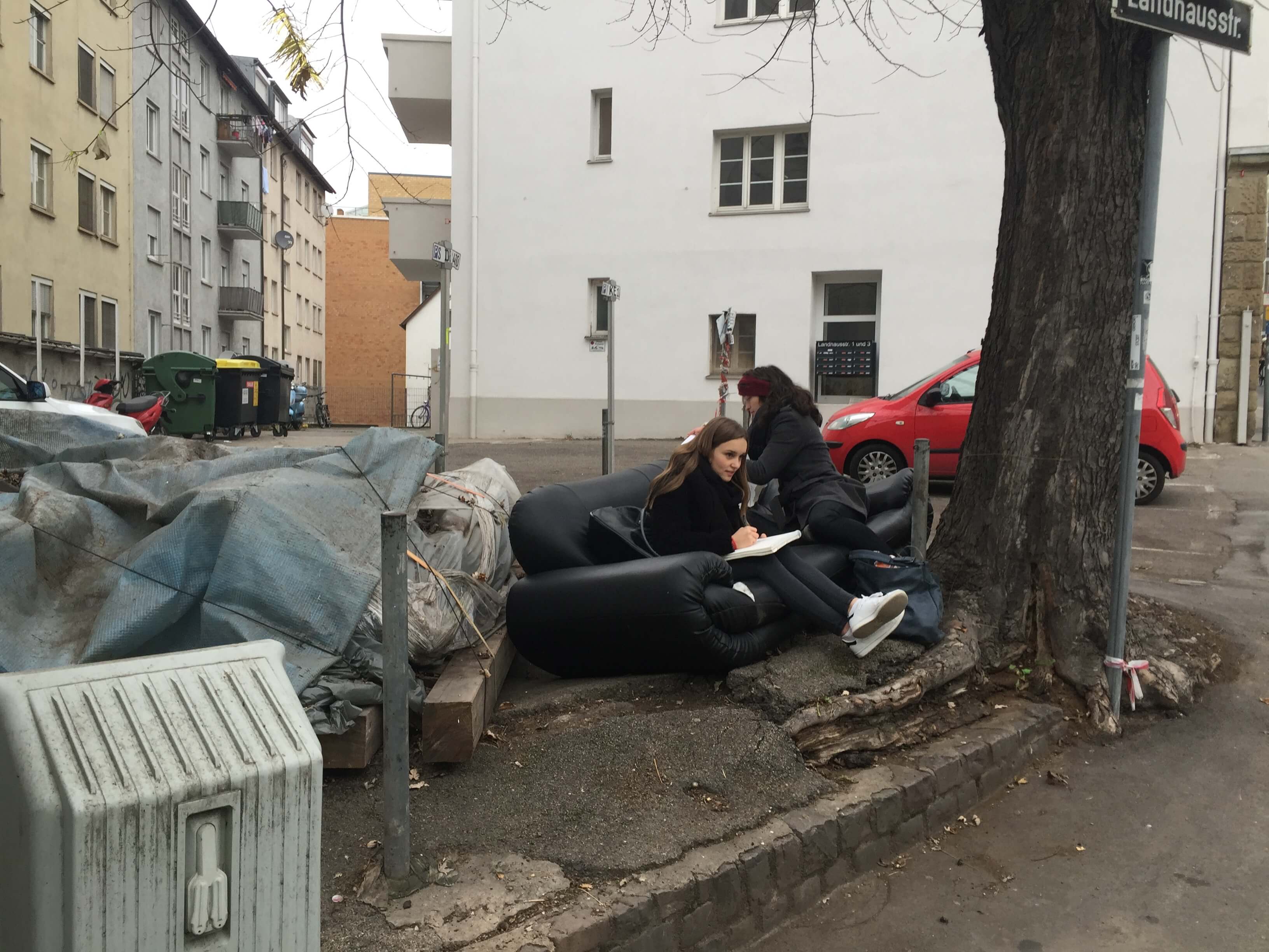 Urban Sketching vs. Sperrmüll